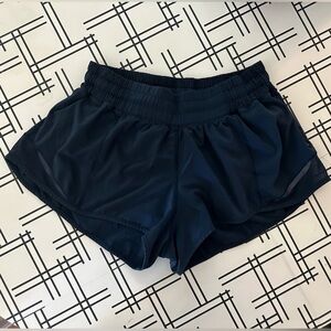 Lululemon Hotty Hot High-Rise Lined Short 2.5"